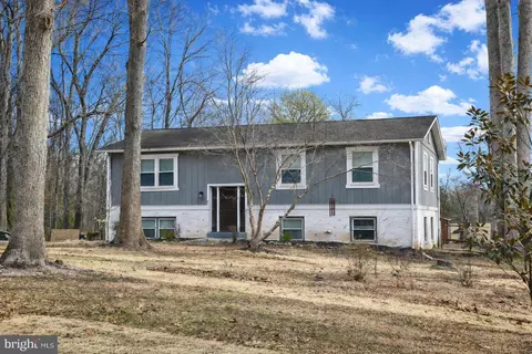 10009 Lauran Pl, Nokesville, VA 20181