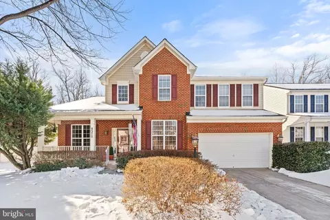 8372 Tenbrook Dr, Gainesville, VA 20155 photo 2