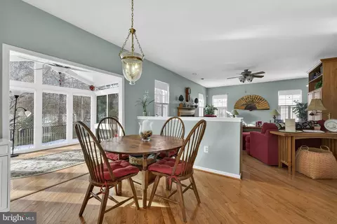 8372 Tenbrook Dr, Gainesville, VA 20155 photo 23