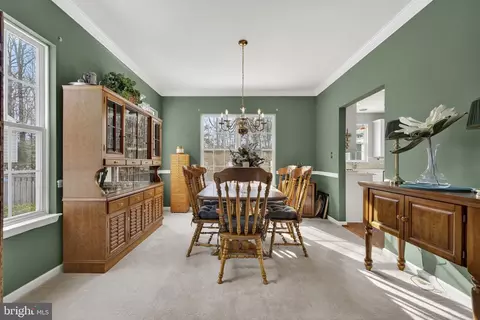 8372 Tenbrook Dr, Gainesville, VA 20155 photo 18