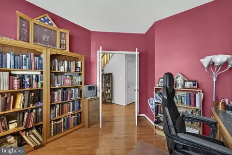 8372 Tenbrook Dr, Gainesville, VA 20155 photo 20