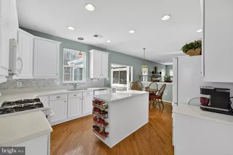 8372 Tenbrook Dr, Gainesville, VA 20155 photo 21