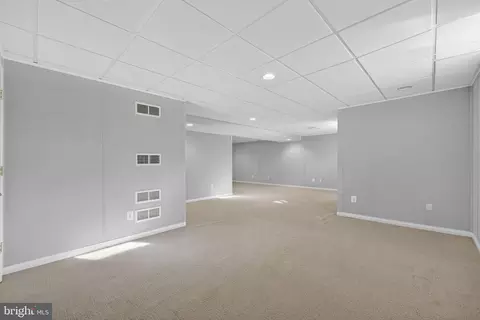 8372 Tenbrook Dr, Gainesville, VA 20155 photo 46