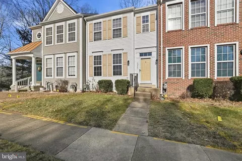 15461 Port Washington Ct, Dumfries, VA 22025