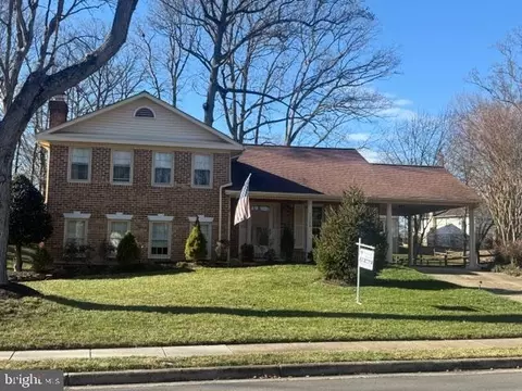 12206 Redwood Ct, Woodbridge, VA 22192