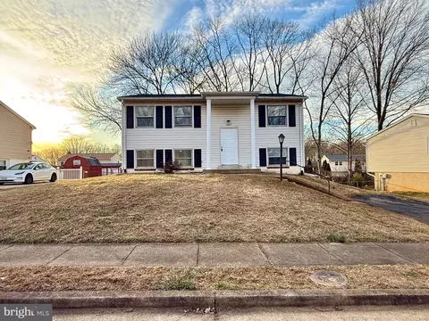 13860 Langstone Dr, Woodbridge, VA 22193