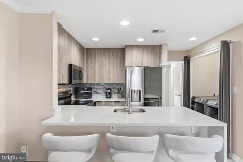 7930 Calvary Ct, Manassas, VA 20109