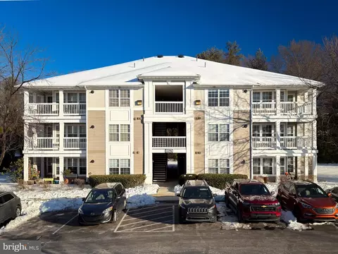 14196 Cuddy Loop #304, Woodbridge, VA 22193