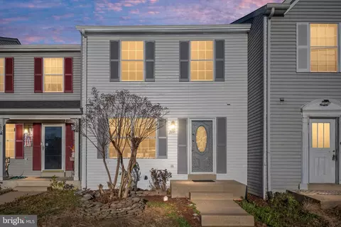 3681 Dahlgren Pl, Dumfries, VA 22026