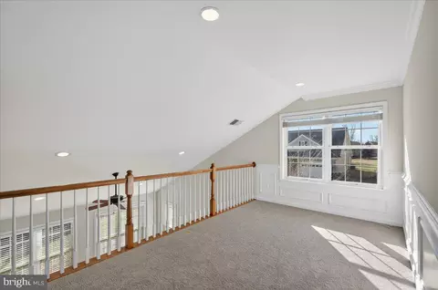 Entry Way - 6159 Ferrier Ct, Gainesville, VA 20155 photo 8 of 9