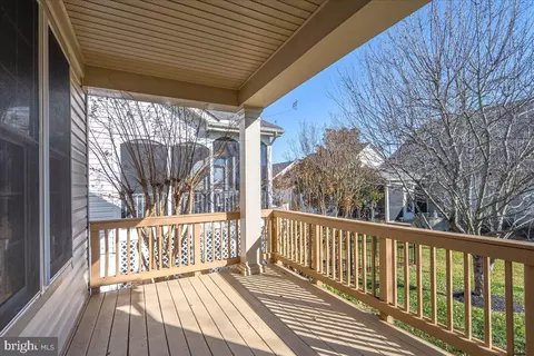 Exterior - 6159 Ferrier Ct, Gainesville, VA 20155 photo 4 of 8