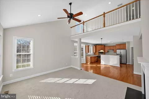 Living - 6159 Ferrier Ct, Gainesville, VA 20155 photo 6 of 7
