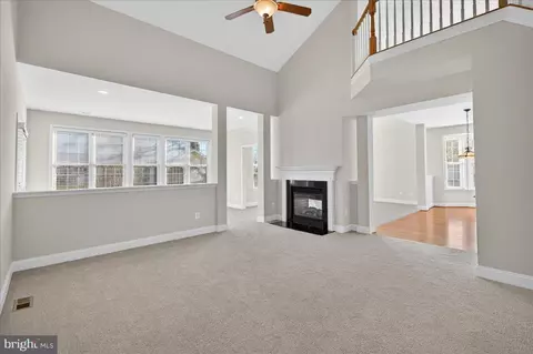 Living - 6159 Ferrier Ct, Gainesville, VA 20155 photo 4 of 7