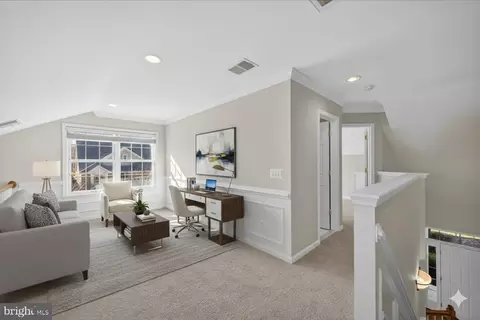 Entry Way - 6159 Ferrier Ct, Gainesville, VA 20155 photo 7 of 9
