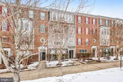 4112 Potomac Highlands Cir, Triangle, VA 22172