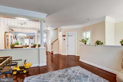 Entry Way - 4112 Potomac Highlands Cir, Triangle, VA 22172 photo 1 of 6