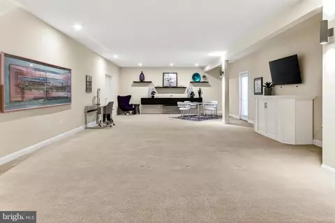 Living - 8471 Link Hills Loop, Gainesville, VA 20155 photo 6 of 8