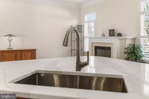 Kitchen - 8471 Link Hills Loop, Gainesville, VA 20155 photo 6 of 6