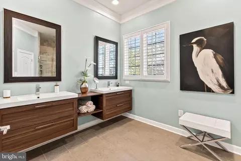 Bath - 8471 Link Hills Loop, Gainesville, VA 20155 photo 1 of 7