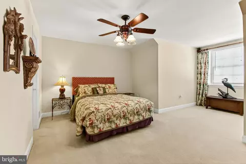 Bedroom - 8471 Link Hills Loop, Gainesville, VA 20155 photo 4 of 5