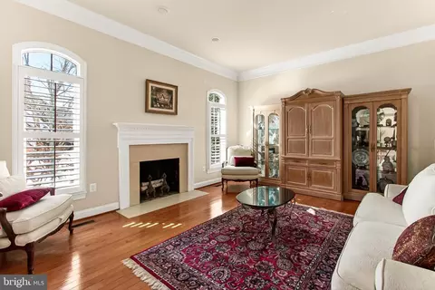 Living - 8471 Link Hills Loop, Gainesville, VA 20155 photo 1 of 8