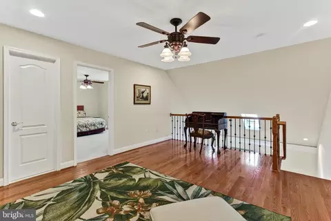 Entry Way - 8471 Link Hills Loop, Gainesville, VA 20155 photo 3 of 6