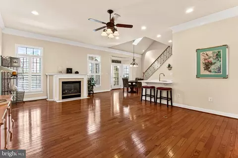 Living - 8471 Link Hills Loop, Gainesville, VA 20155 photo 3 of 8