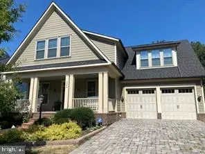 2464 Potomac River Blvd, Dumfries, VA 22026
