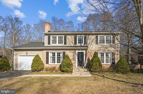 11969 Shorewood Ct, Woodbridge, VA 22192