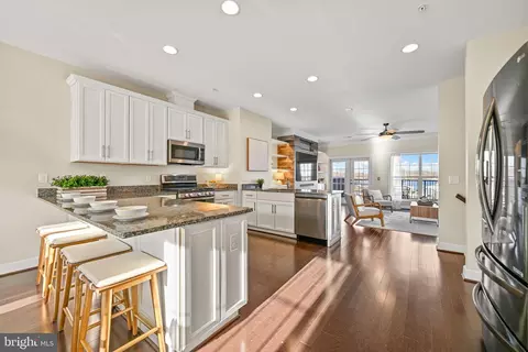 612 Marina Landing Ln, Woodbridge, VA 22191