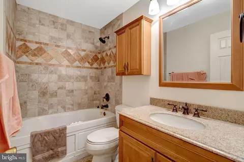 Bath - 8844 Mcgrath Rd, Manassas, VA 20112 photo 1 of 3