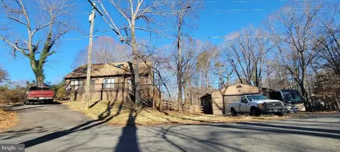 8844 Mcgrath Rd, Manassas, VA 20112