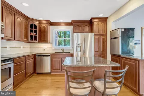 Kitchen - 8844 Mcgrath Rd, Manassas, VA 20112 photo 2 of 2