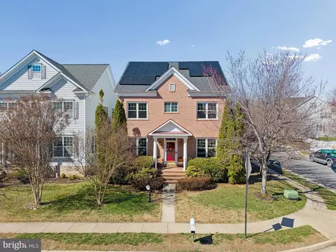 14272 Catbird Dr, Gainesville, VA 20155
