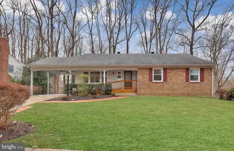 12006 Park Shore Ct, Woodbridge, VA 22192