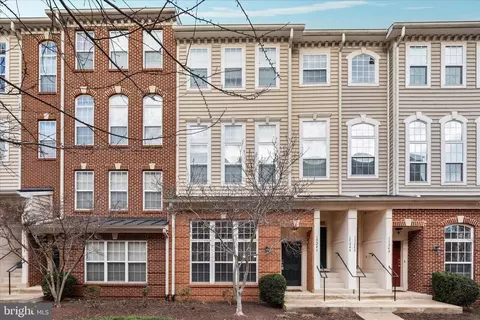 15246 Rosemont Manor Dr, Haymarket, VA 20169