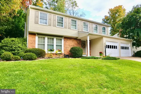 15511 Golf Club Dr, Dumfries, VA 22025