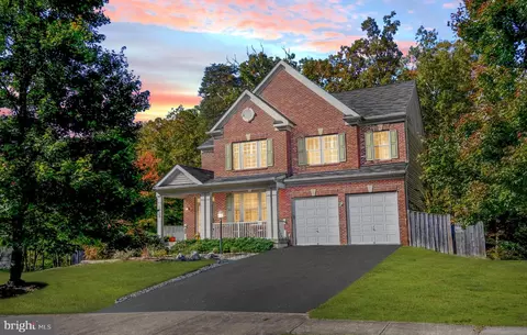 13048 Brierly Forest Ct, Manassas, VA 20112