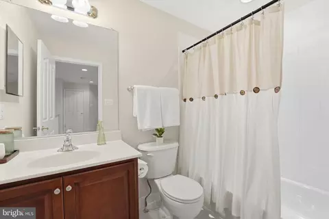 Bath - 13141 Triple Crown Loop, Gainesville, VA 20155 photo 3 of 4