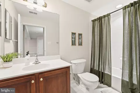Bath - 13141 Triple Crown Loop, Gainesville, VA 20155 photo 4 of 4