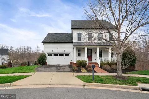 17211 Miss Packard Ct, Dumfries, VA 22026