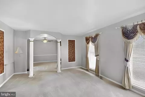 Living - 4807 Executive Dr, Gainesville, VA 20155 photo 1 of 3