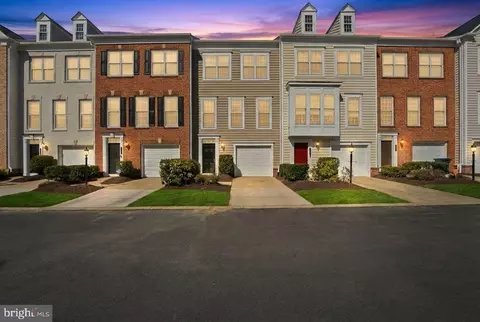 14667 Crossfield Way, Woodbridge, VA 22191