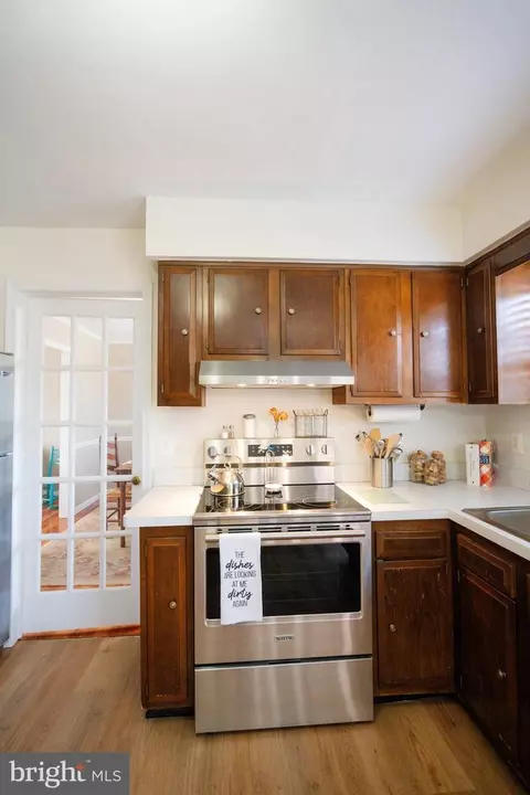Kitchen - 7910 Guy Dr, Manassas, VA 20111 photo 5 of 5