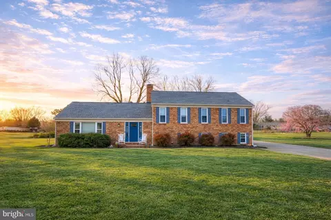 7910 Guy Dr, Manassas, VA 20111