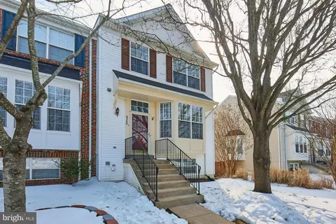 8300 Wallace Ln, Manassas, VA 20109