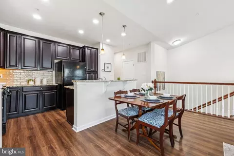 7416 Brunson Cir, Gainesville, VA 20155 photo 6