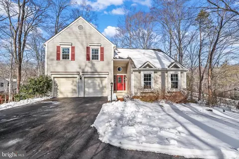 4302 Orkney Ct, Woodbridge, VA 22192