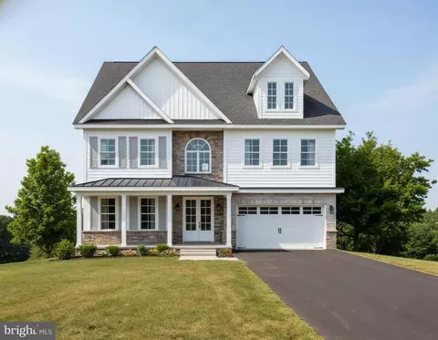 17979 Old Triangle Rd, Triangle, VA 22172