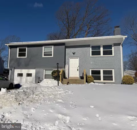 5276 Mantle Ct, Woodbridge, VA 22193